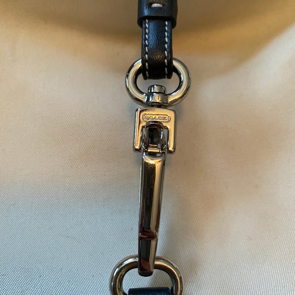 Coach Clip Lock Canvas & Black Leather Trim Shoulder Bag Handbag Vintage 7774 - Picture 2 of 9